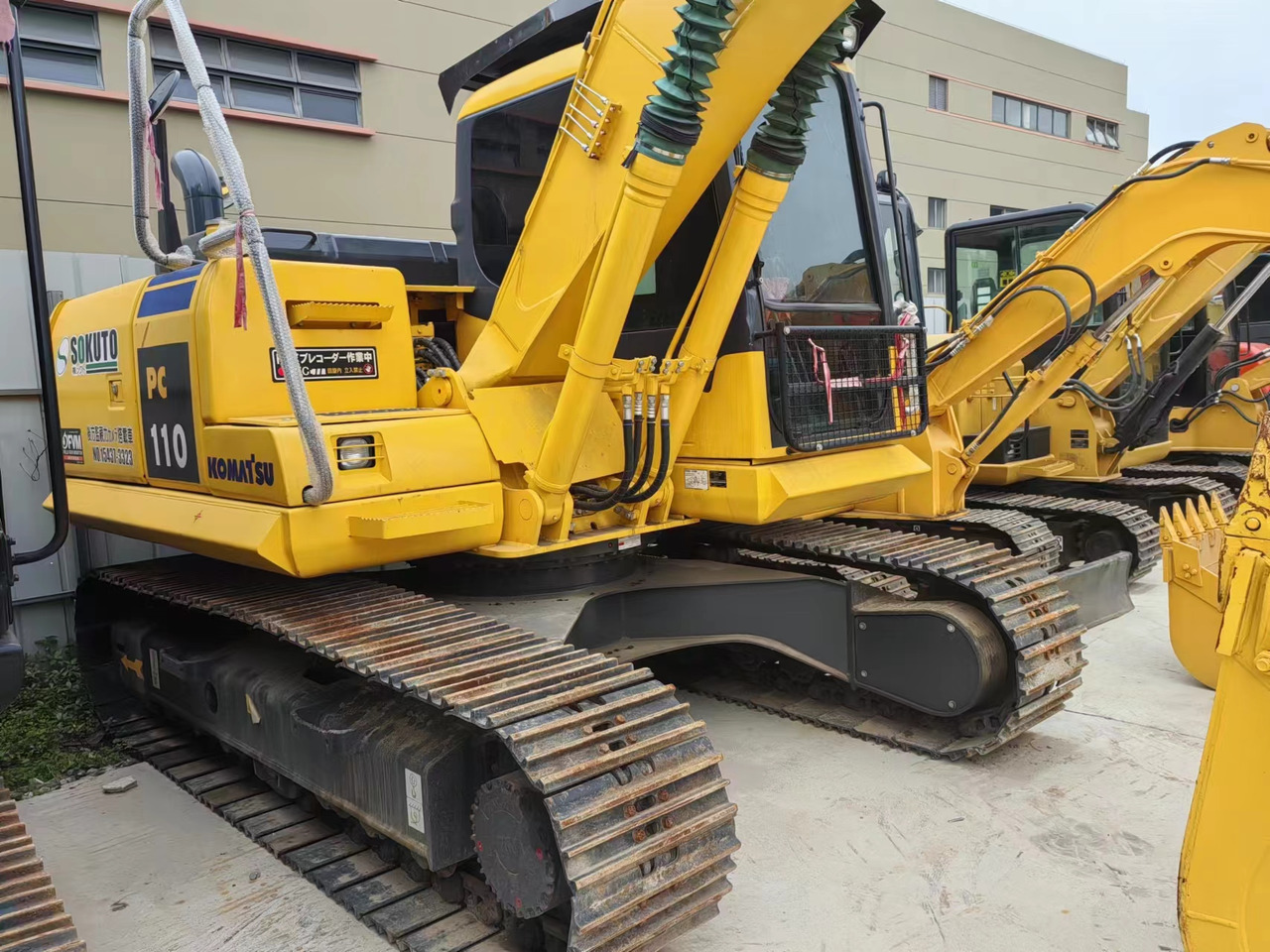 KOMATSU PC110-7 - Pásové rýpadlo: obrázek 2 KOMATSU PC110-7 - Pásové rýpadlo: obrázek 2