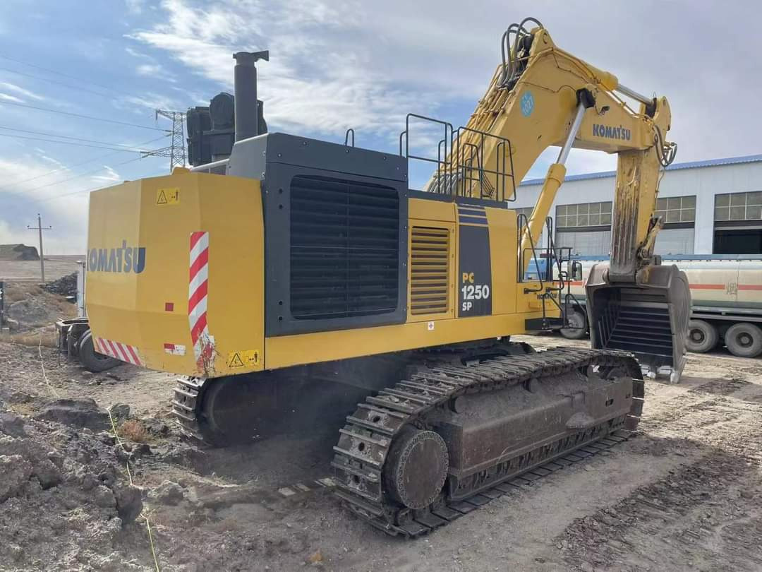 KOMATSU PC1250 - Pásové rýpadlo: obrázek 1 KOMATSU PC1250 - Pásové rýpadlo: obrázek 1