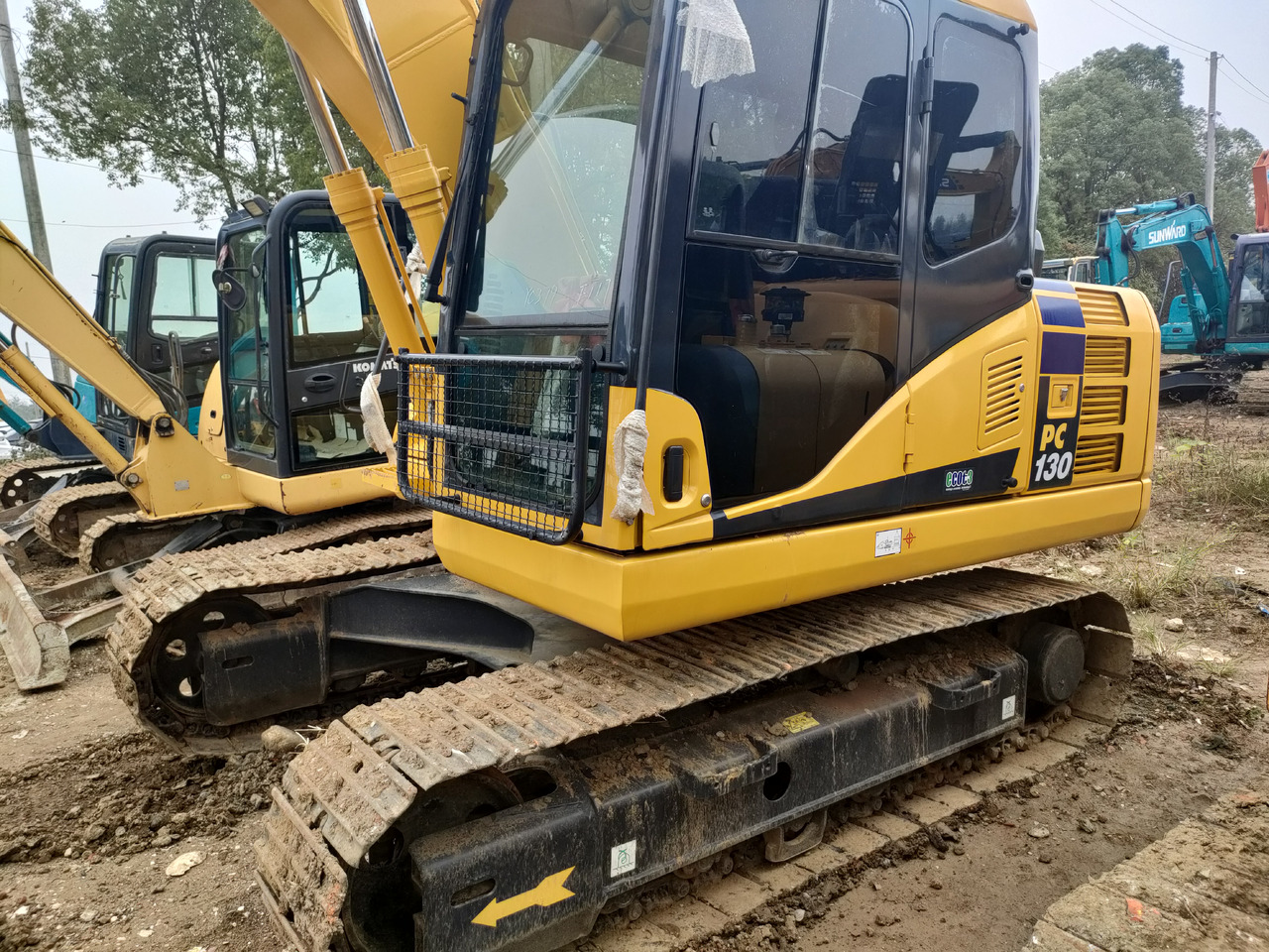 KOMATSU PC130-7 - Kolesové rýpadlo: obrázek 4 KOMATSU PC130-7 - Kolesové rýpadlo: obrázek 4