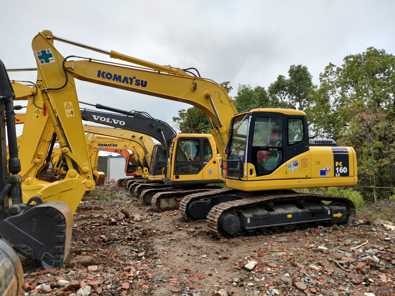 KOMATSU PC160-7 - Pásové rýpadlo: obrázek 2 KOMATSU PC160-7 - Pásové rýpadlo: obrázek 2