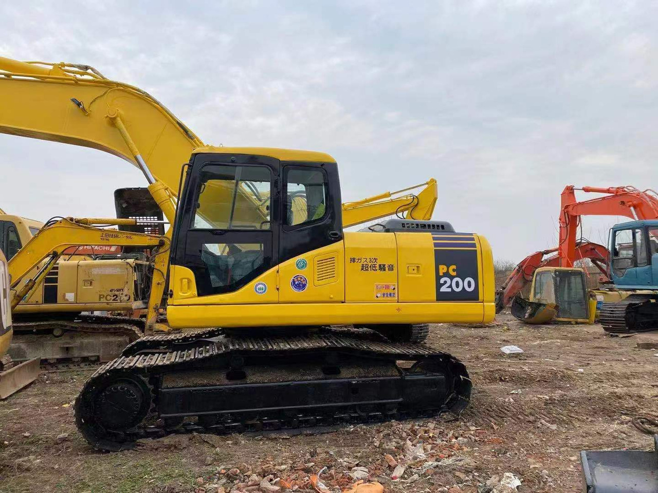 KOMATSU PC200-7 - Pásové rýpadlo: obrázek 1 KOMATSU PC200-7 - Pásové rýpadlo: obrázek 1