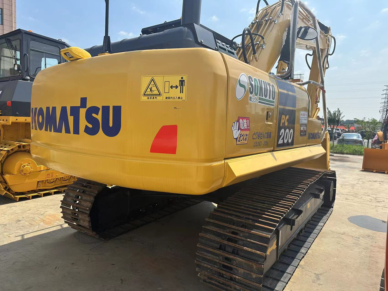 KOMATSU PC200-8N1 - Pásové rýpadlo: obrázek 4 KOMATSU PC200-8N1 - Pásové rýpadlo: obrázek 4