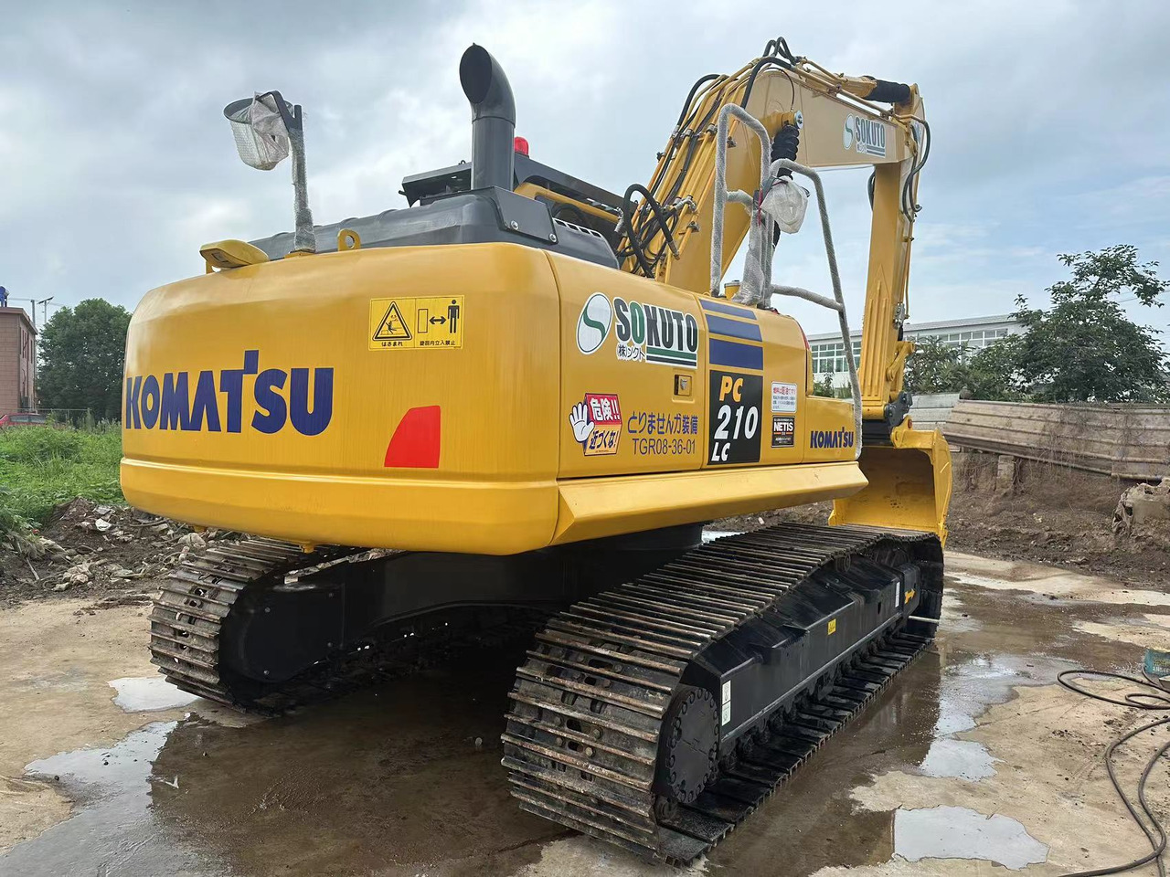 KOMATSU PC210-8 - Pásové rýpadlo: obrázek 2 KOMATSU PC210-8 - Pásové rýpadlo: obrázek 2