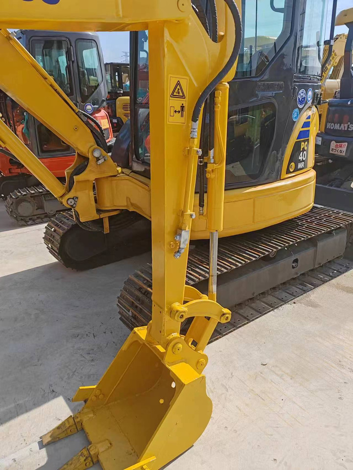 KOMATSU PC35 - Pásové rýpadlo: obrázek 3 KOMATSU PC35 - Pásové rýpadlo: obrázek 3