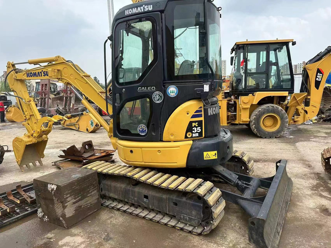 KOMATSU PC35 - Pásové rýpadlo: obrázek 1 KOMATSU PC35 - Pásové rýpadlo: obrázek 1