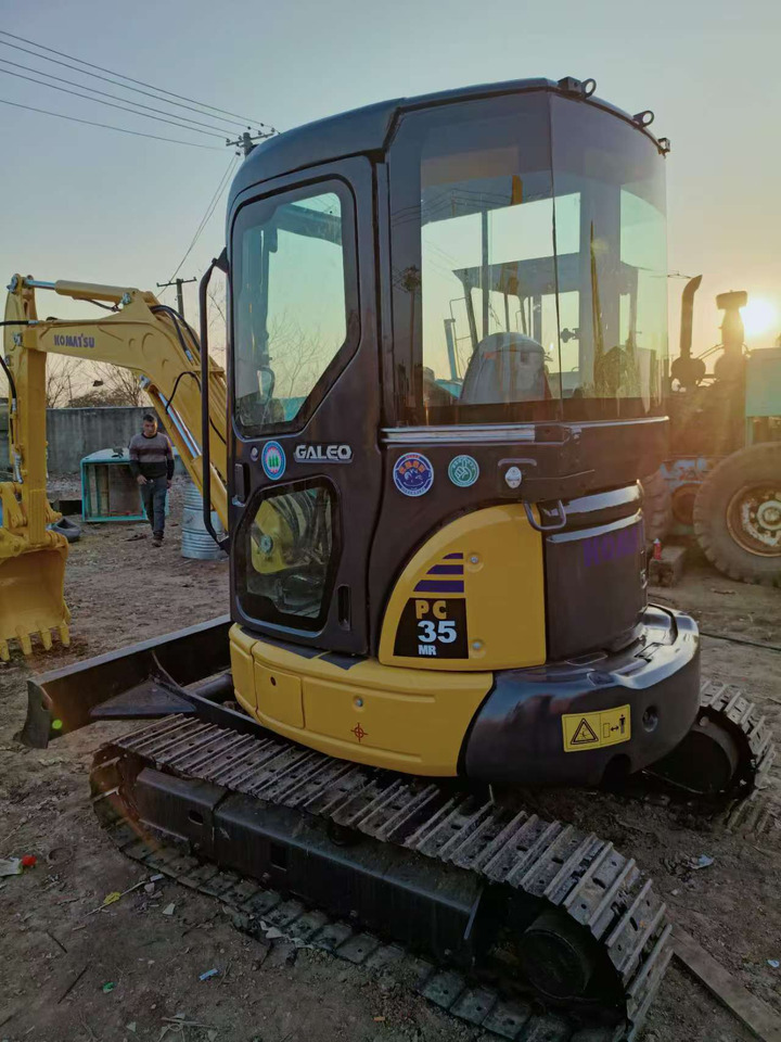 KOMATSU PC35 - Mini rýpadlo: obrázek 3 KOMATSU PC35 - Mini rýpadlo: obrázek 3