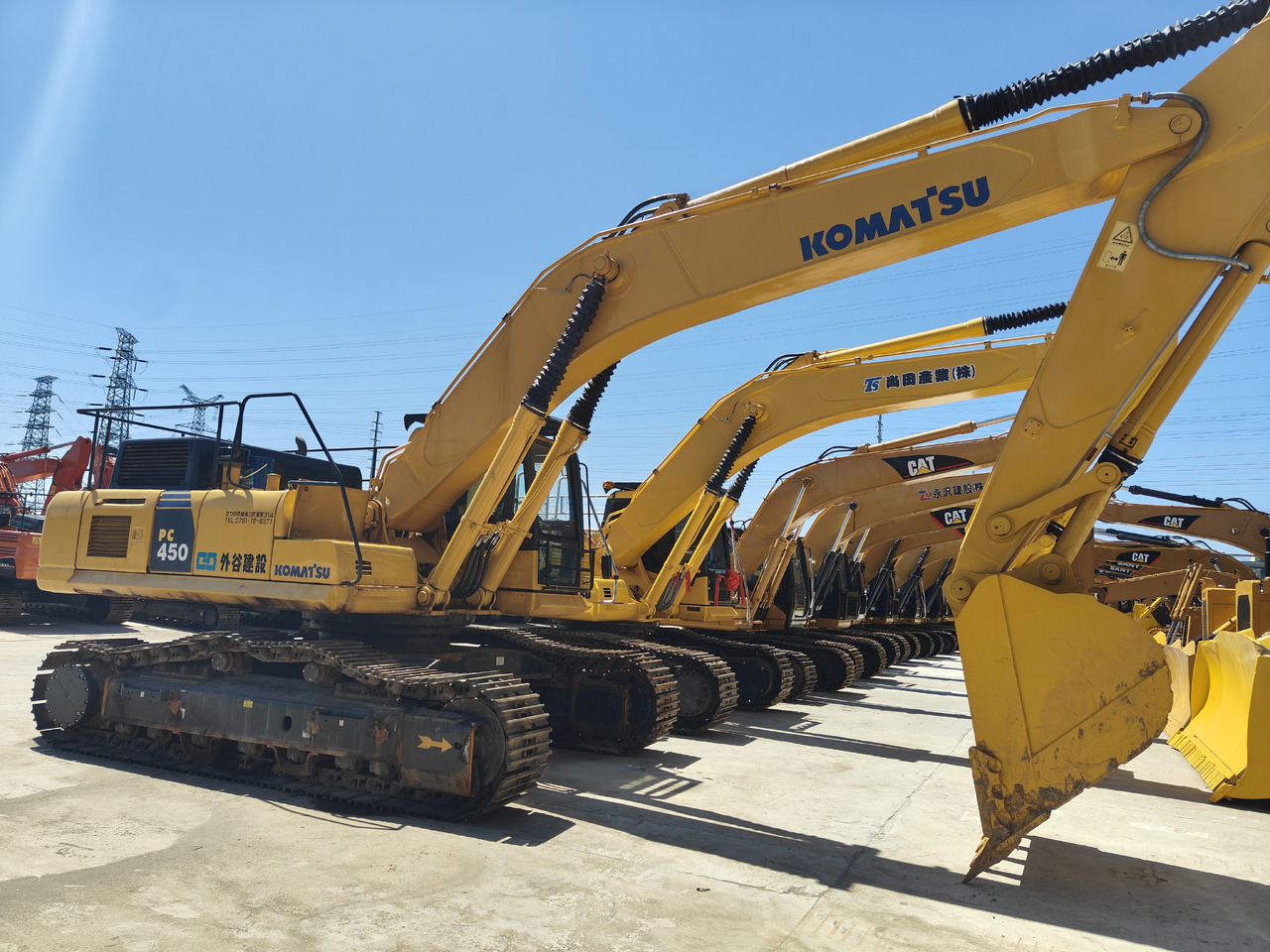 KOMATSU PC450-8 - Pásové rýpadlo: obrázek 2 KOMATSU PC450-8 - Pásové rýpadlo: obrázek 2