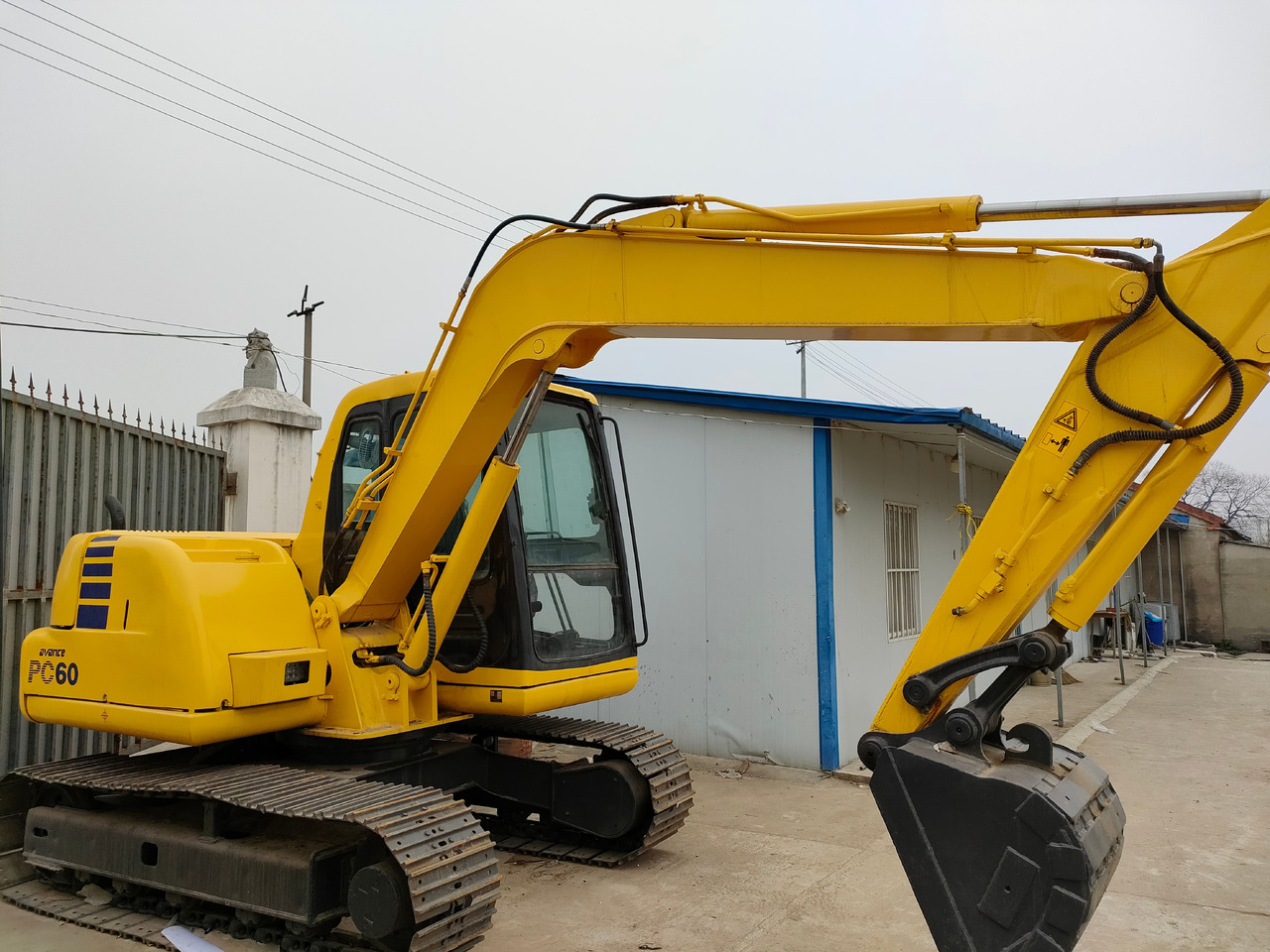 KOMATSU PC60-7 - Pásové rýpadlo: obrázek 2 KOMATSU PC60-7 - Pásové rýpadlo: obrázek 2