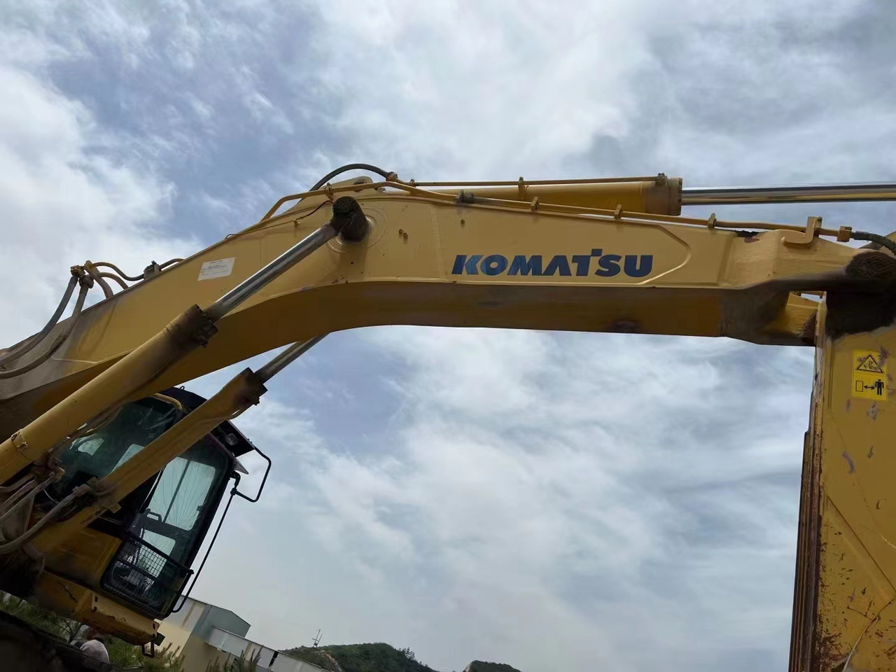 KOMATSU PC700 - Pásové rýpadlo: obrázek 4 KOMATSU PC700 - Pásové rýpadlo: obrázek 4