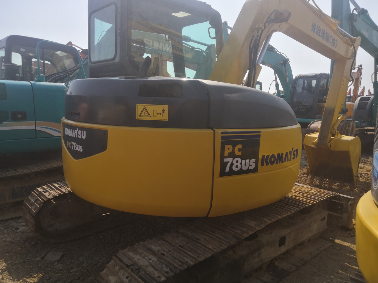 KOMATSU PC78US - Mini rýpadlo: obrázek 4 KOMATSU PC78US - Mini rýpadlo: obrázek 4