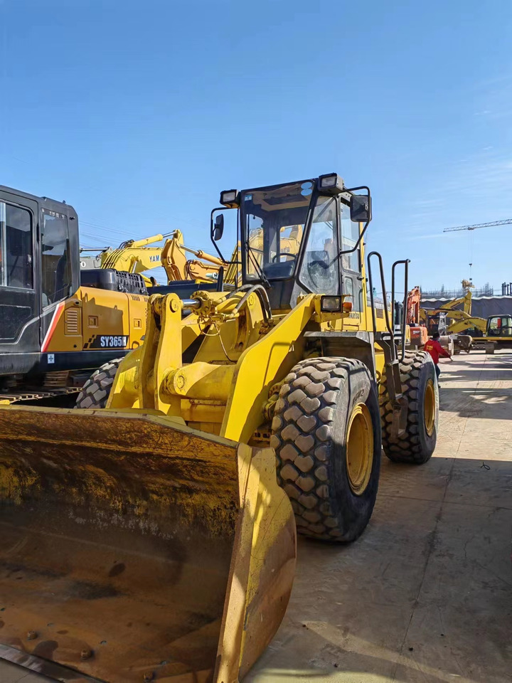 KOMATSU WA320-3 - Kolový nakladač: obrázek 2 KOMATSU WA320-3 - Kolový nakladač: obrázek 2