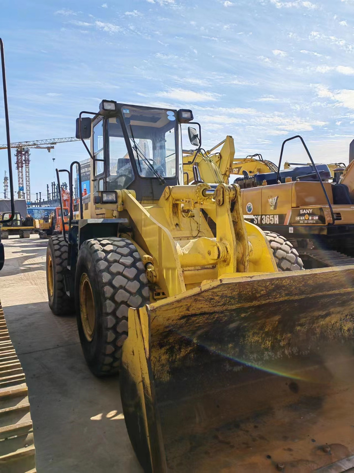 KOMATSU WA320-3 - Kolový nakladač: obrázek 4 KOMATSU WA320-3 - Kolový nakladač: obrázek 4