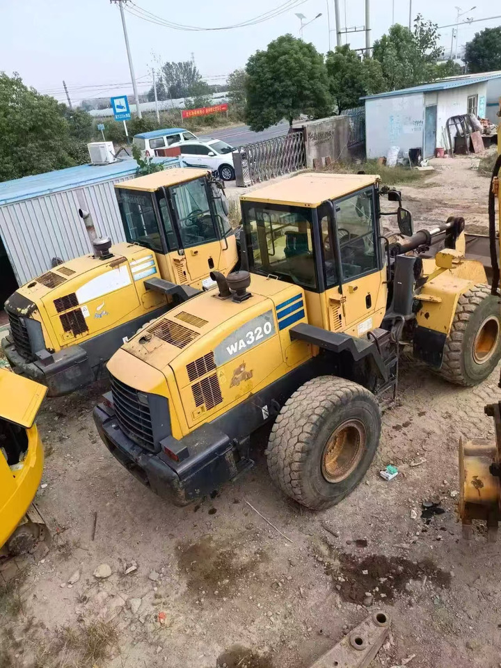 KOMATSU WA320-5 - Kolový nakladač: obrázek 2 KOMATSU WA320-5 - Kolový nakladač: obrázek 2