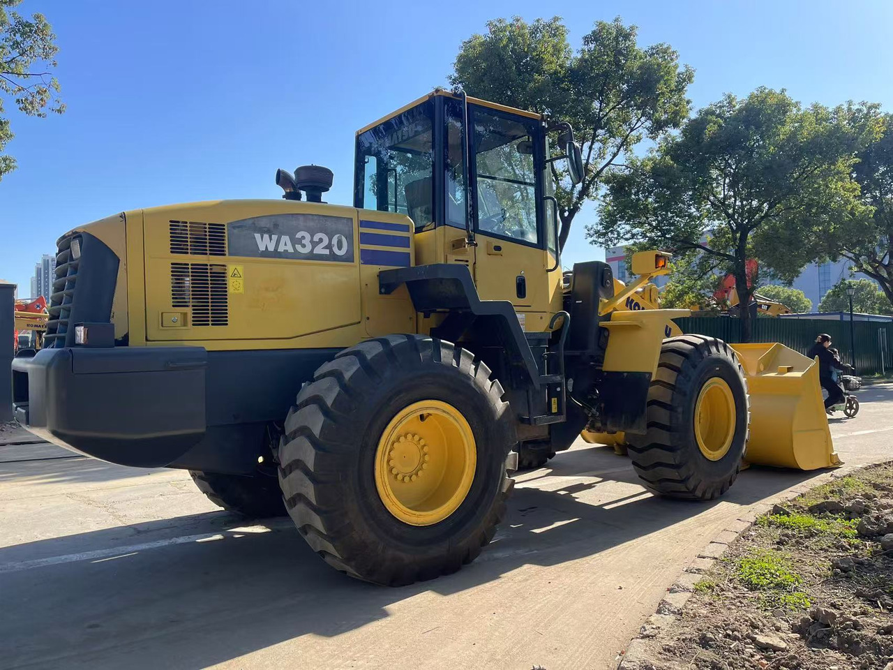 KOMATSU WA320-5 - Kolový nakladač: obrázek 4 KOMATSU WA320-5 - Kolový nakladač: obrázek 4