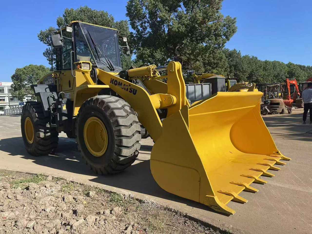 KOMATSU WA320-5 - Kolový nakladač: obrázek 2 KOMATSU WA320-5 - Kolový nakladač: obrázek 2