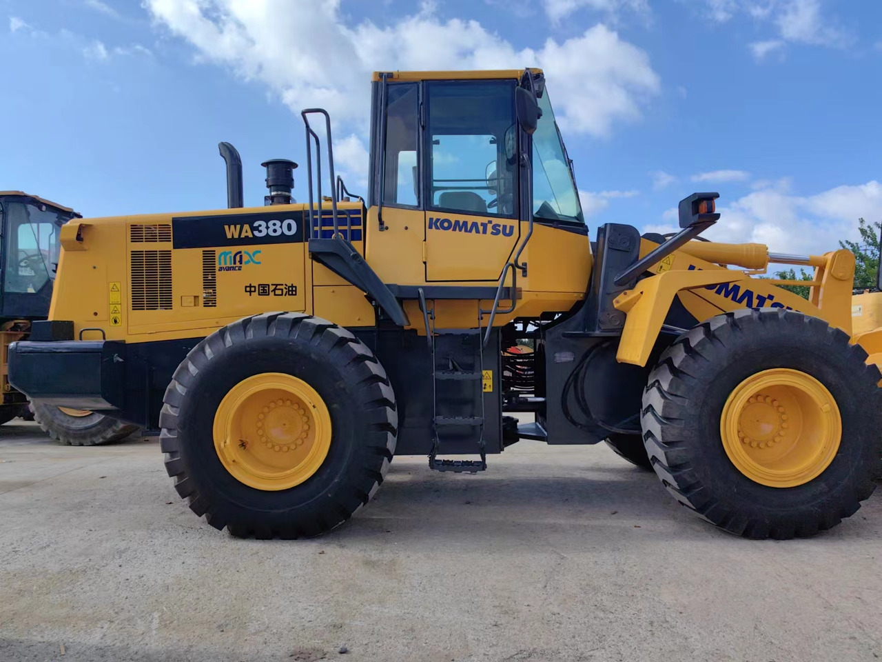 KOMATSU WA380-6 - Kolový nakladač: obrázek 3 KOMATSU WA380-6 - Kolový nakladač: obrázek 3