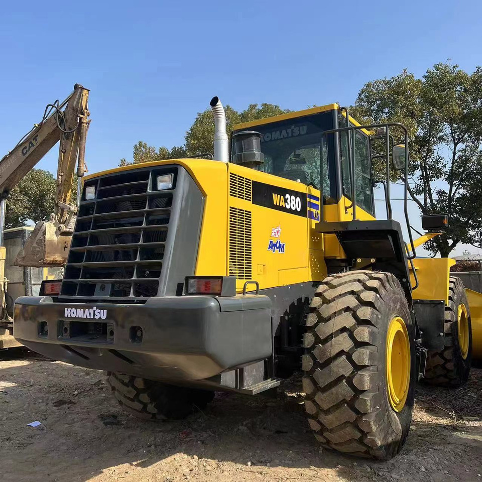 KOMATSU WA380-6 - Kolový nakladač: obrázek 3 KOMATSU WA380-6 - Kolový nakladač: obrázek 3