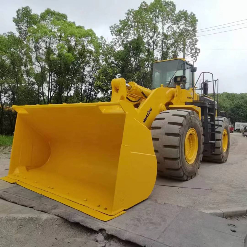 KOMATSU WA600-3 - Kolový nakladač: obrázek 3 KOMATSU WA600-3 - Kolový nakladač: obrázek 3