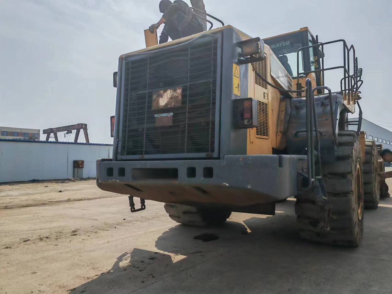 KOMATSU WA600-6 - Kolový nakladač: obrázek 3 KOMATSU WA600-6 - Kolový nakladač: obrázek 3