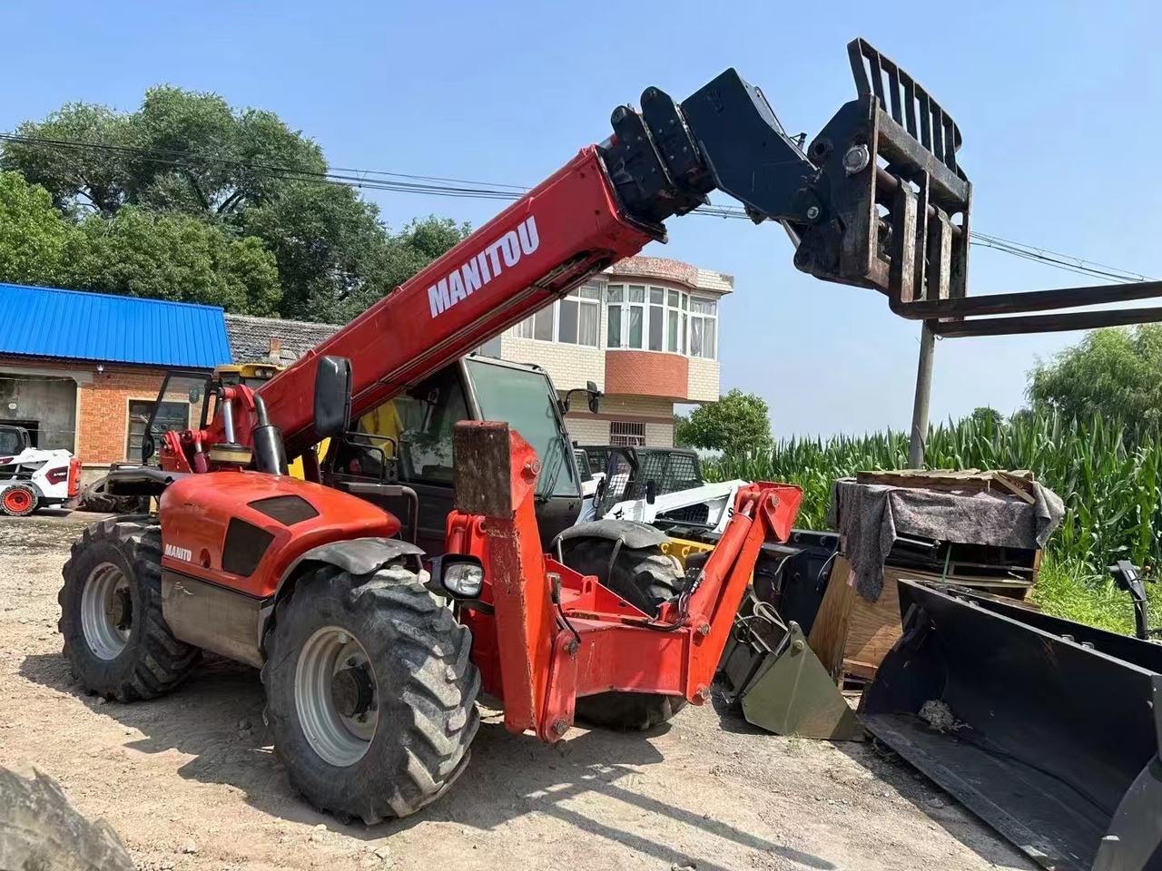MANITOU MT1740SLT - Teleskopický manipulátor: obrázek 1 MANITOU MT1740SLT - Teleskopický manipulátor: obrázek 1