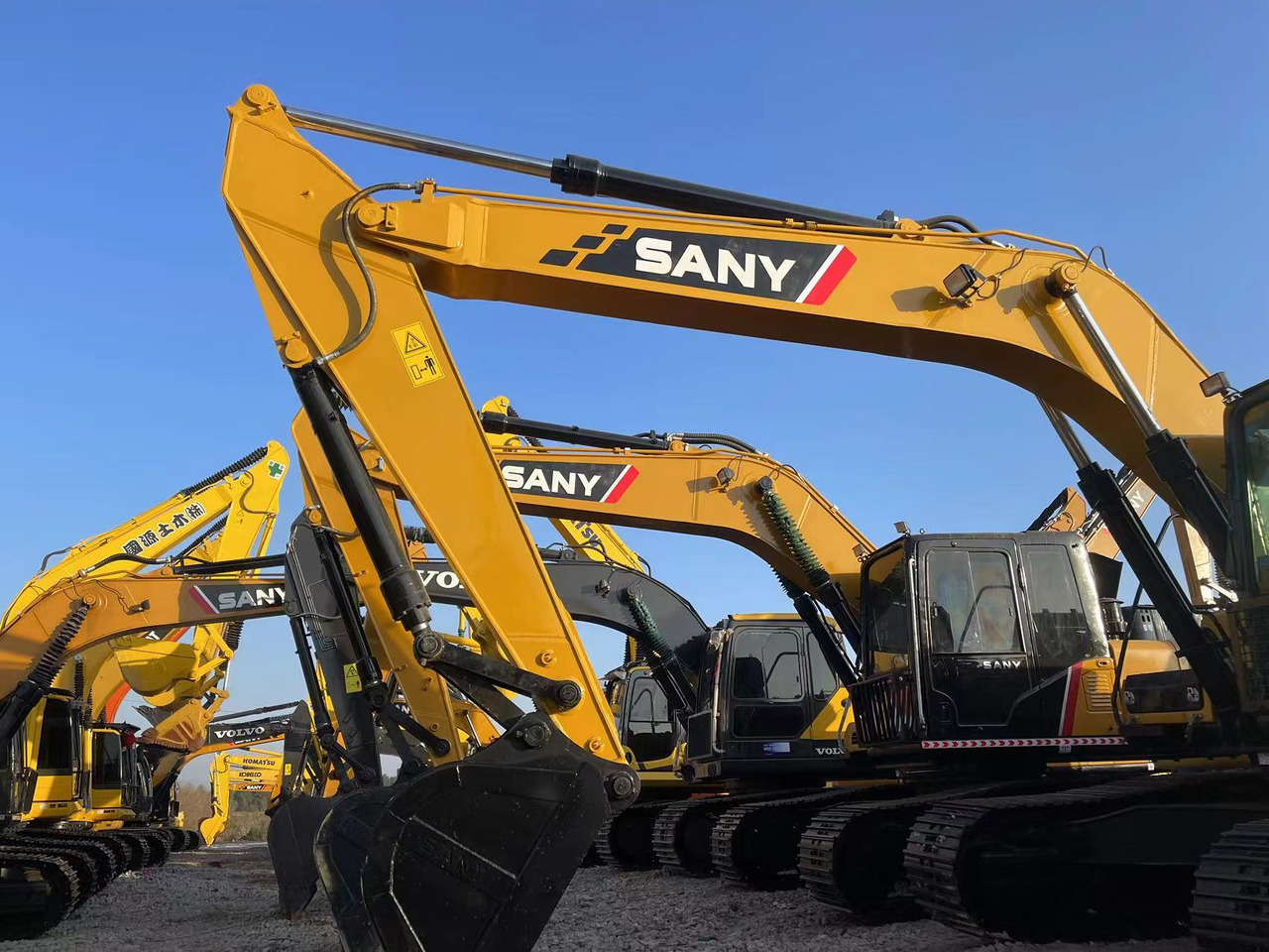 SANY SY235C - Pásové rýpadlo: obrázek 2 SANY SY235C - Pásové rýpadlo: obrázek 2