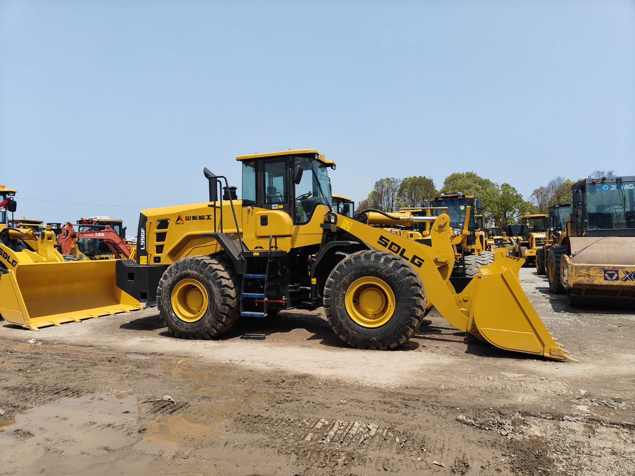 SDLG LG956F - Kolový nakladač: obrázek 4 SDLG LG956F - Kolový nakladač: obrázek 4