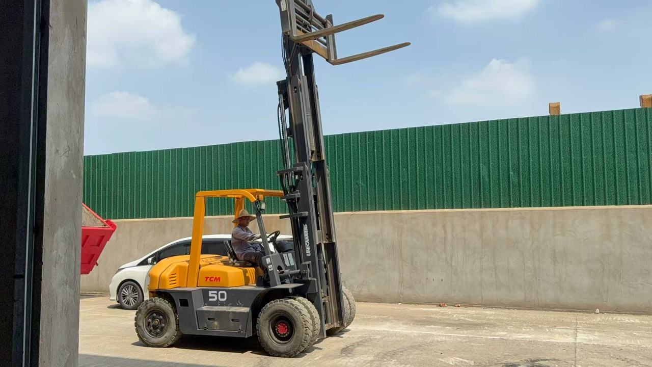 TCM FD50 - Dieselový vysokozdvižný vozík: obrázek 1 TCM FD50 - Dieselový vysokozdvižný vozík: obrázek 1