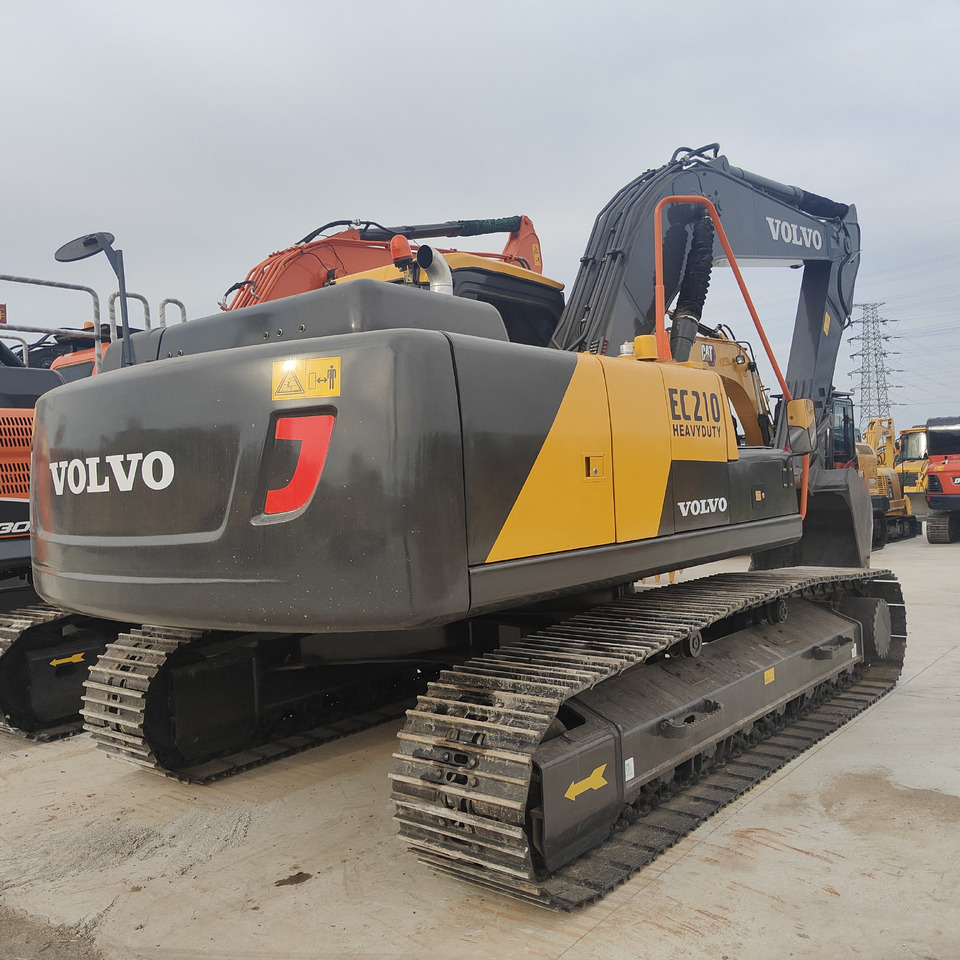 VOLVO EC210 - Pásové rýpadlo: obrázek 2 VOLVO EC210 - Pásové rýpadlo: obrázek 2