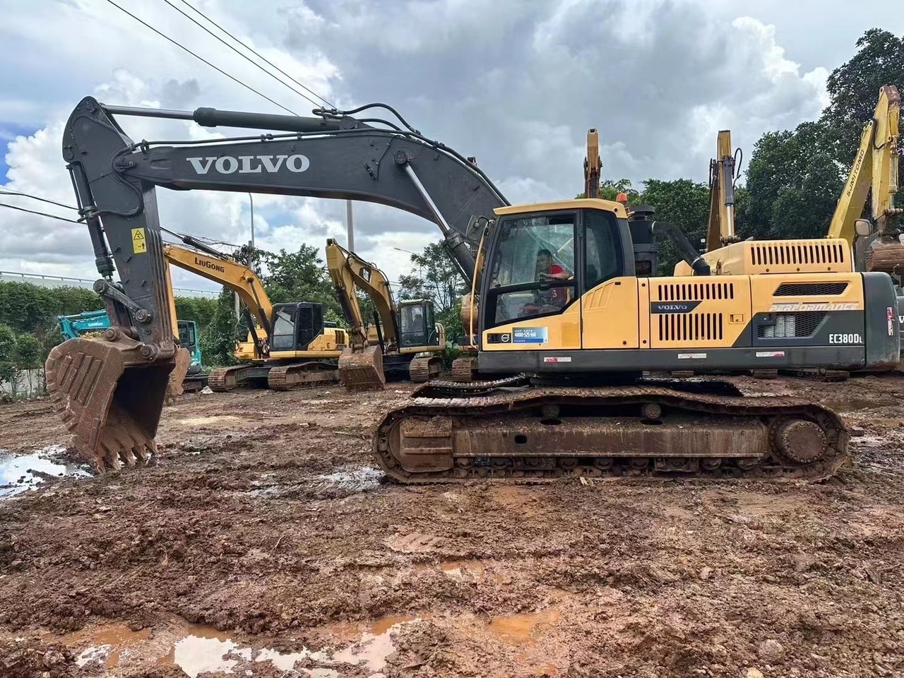 VOLVO EC380 - Pásové rýpadlo: obrázek 3 VOLVO EC380 - Pásové rýpadlo: obrázek 3