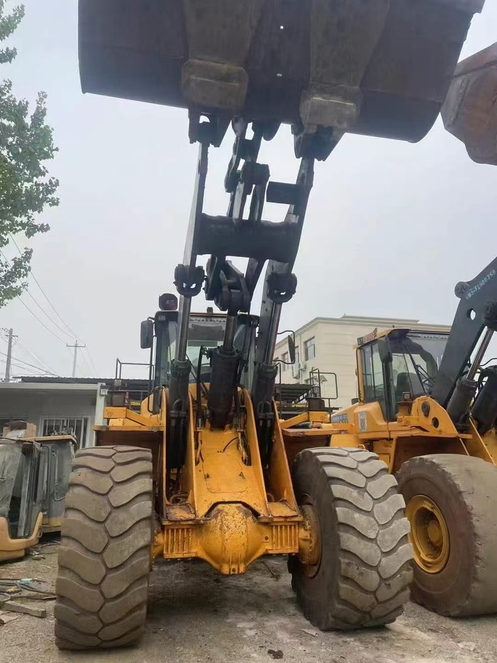 VOLVO L220F - Kolový nakladač: obrázek 4 VOLVO L220F - Kolový nakladač: obrázek 4