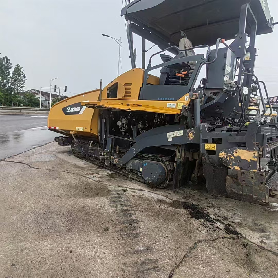 XCMG RP803 - Finišér: obrázek 3 XCMG RP803 - Finišér: obrázek 3