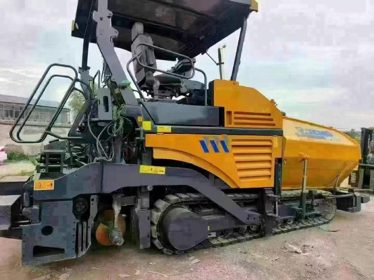 XCMG RP953 - Finišér: obrázek 4 XCMG RP953 - Finišér: obrázek 4