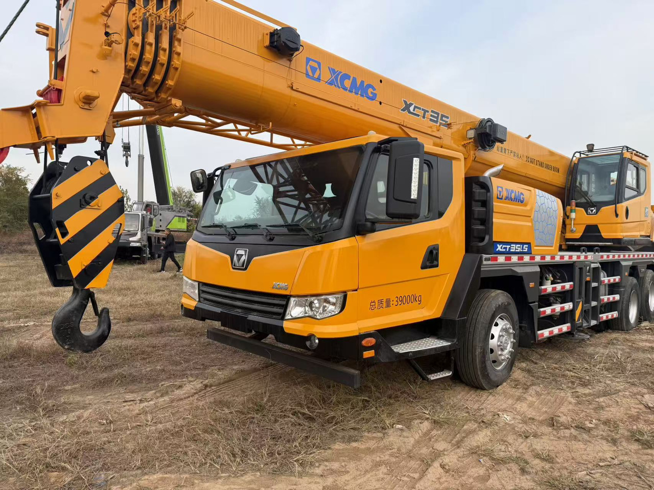 XCMG XCT35 - Autojeřáb: obrázek 1 XCMG XCT35 - Autojeřáb: obrázek 1