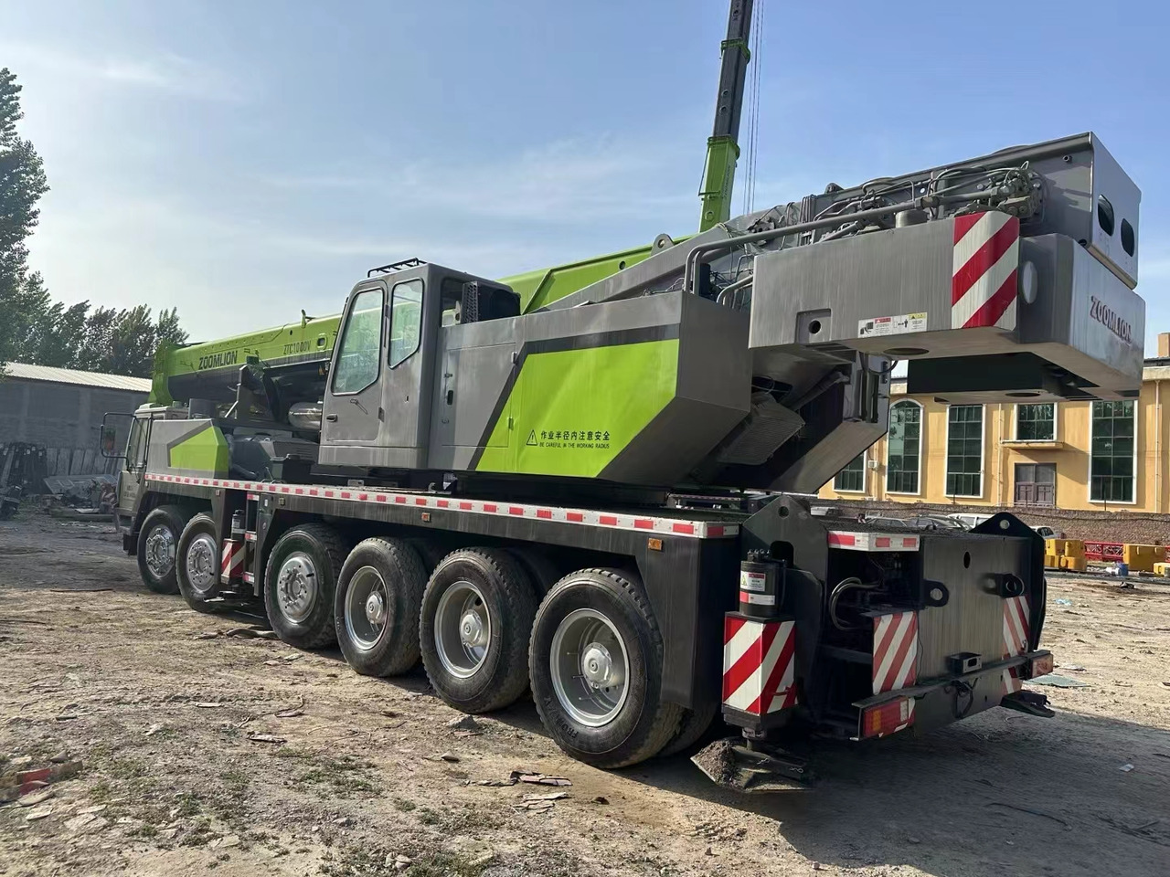 ZOOMLION ZTC1000V - Autojeřáb: obrázek 2 ZOOMLION ZTC1000V - Autojeřáb: obrázek 2
