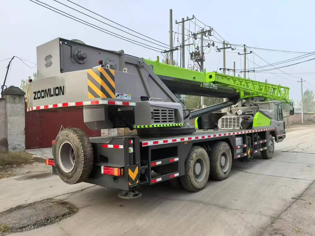 ZOOMLION ZTC250 - Autojeřáb: obrázek 3 ZOOMLION ZTC250 - Autojeřáb: obrázek 3