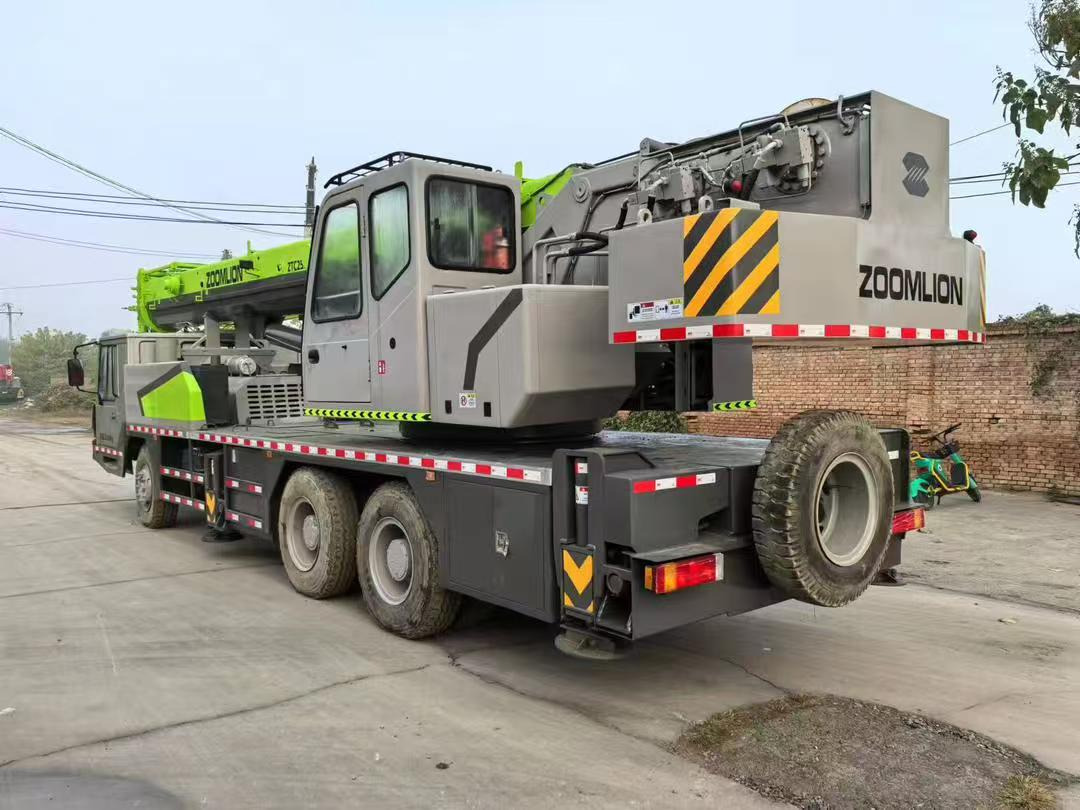 ZOOMLION ZTC250 - Autojeřáb: obrázek 4 ZOOMLION ZTC250 - Autojeřáb: obrázek 4