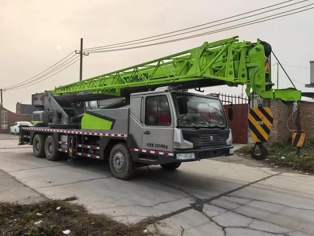 ZOOMLION ZTC250 - Autojeřáb: obrázek 2 ZOOMLION ZTC250 - Autojeřáb: obrázek 2