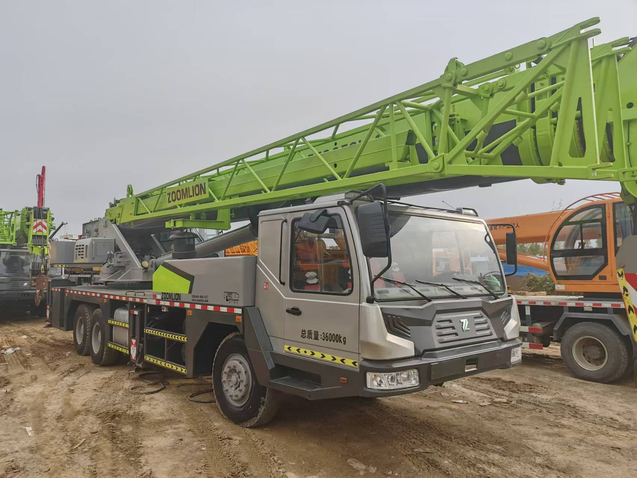 ZOOMLION ZTC350H - Autojeřáb: obrázek 2 ZOOMLION ZTC350H - Autojeřáb: obrázek 2