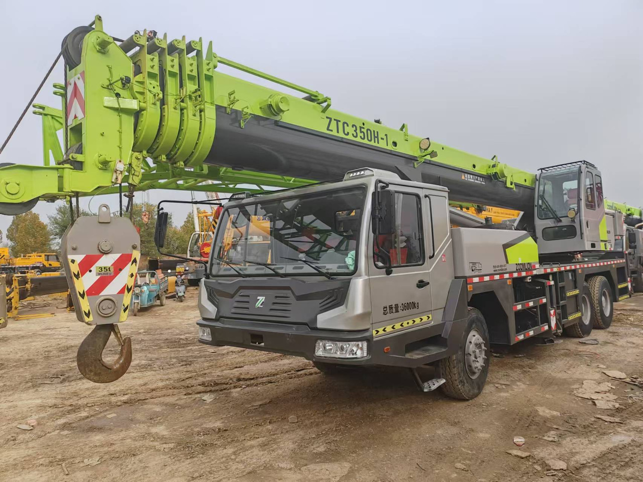 ZOOMLION ZTC350H - Autojeřáb: obrázek 1 ZOOMLION ZTC350H - Autojeřáb: obrázek 1