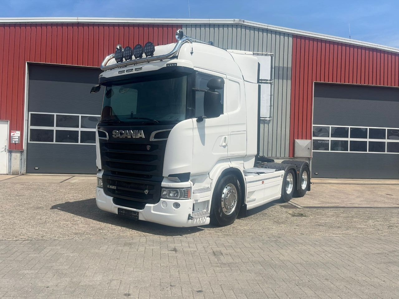 Scania R620-V8 Scania R620 6x4 - Tahač: obrázek 1 Scania R620-V8 Scania R620 6x4 - Tahač: obrázek 1