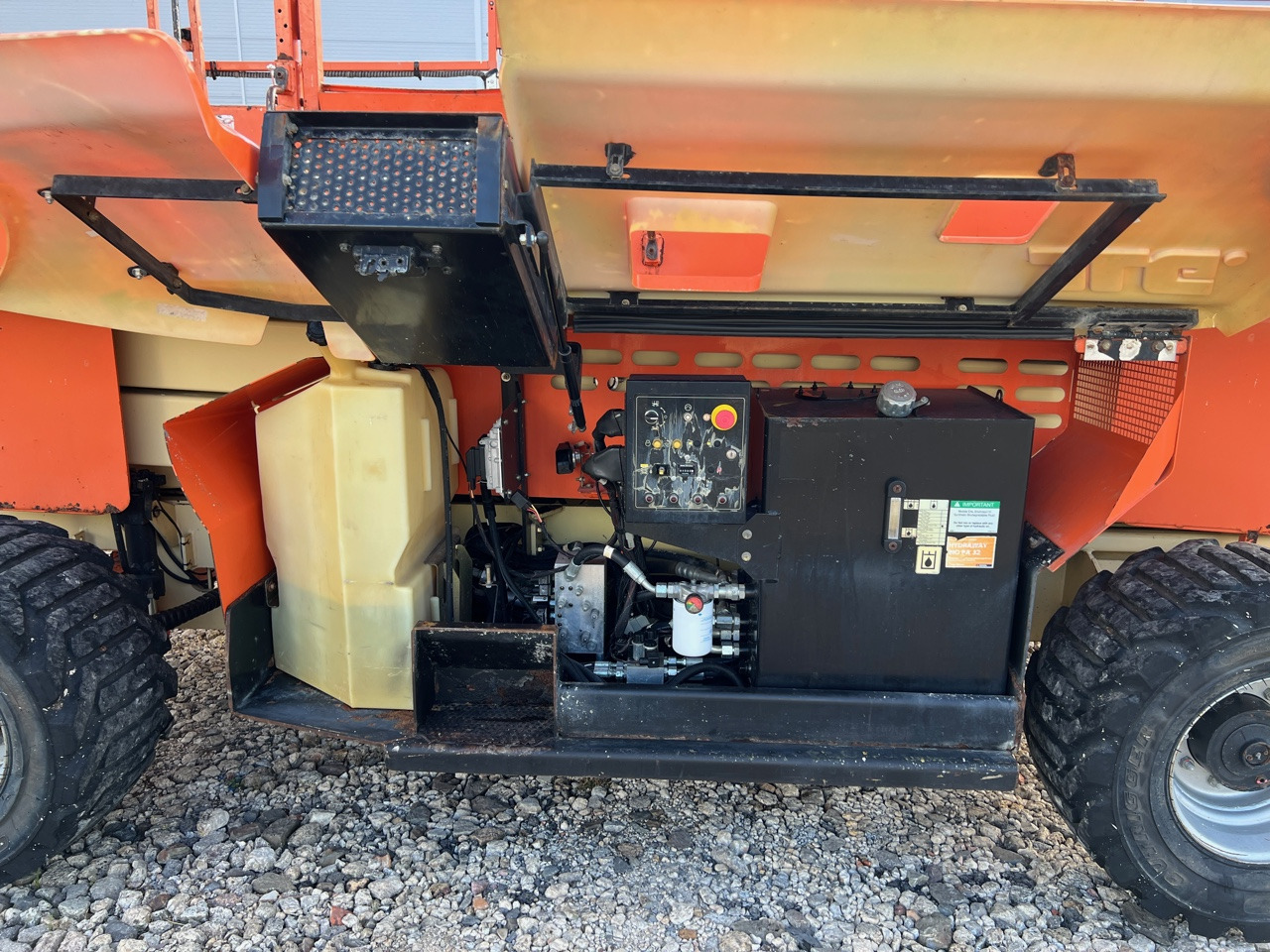 JLG 3394RT - Nůžková plošina: obrázek 5 JLG 3394RT - Nůžková plošina: obrázek 5
