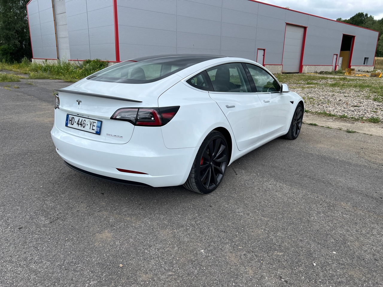 TESLA Model 3 Performance Dual Motor FSD 3 Autopilot - Sedan: obrázek 2 TESLA Model 3 Performance Dual Motor FSD 3 Autopilot - Sedan: obrázek 2