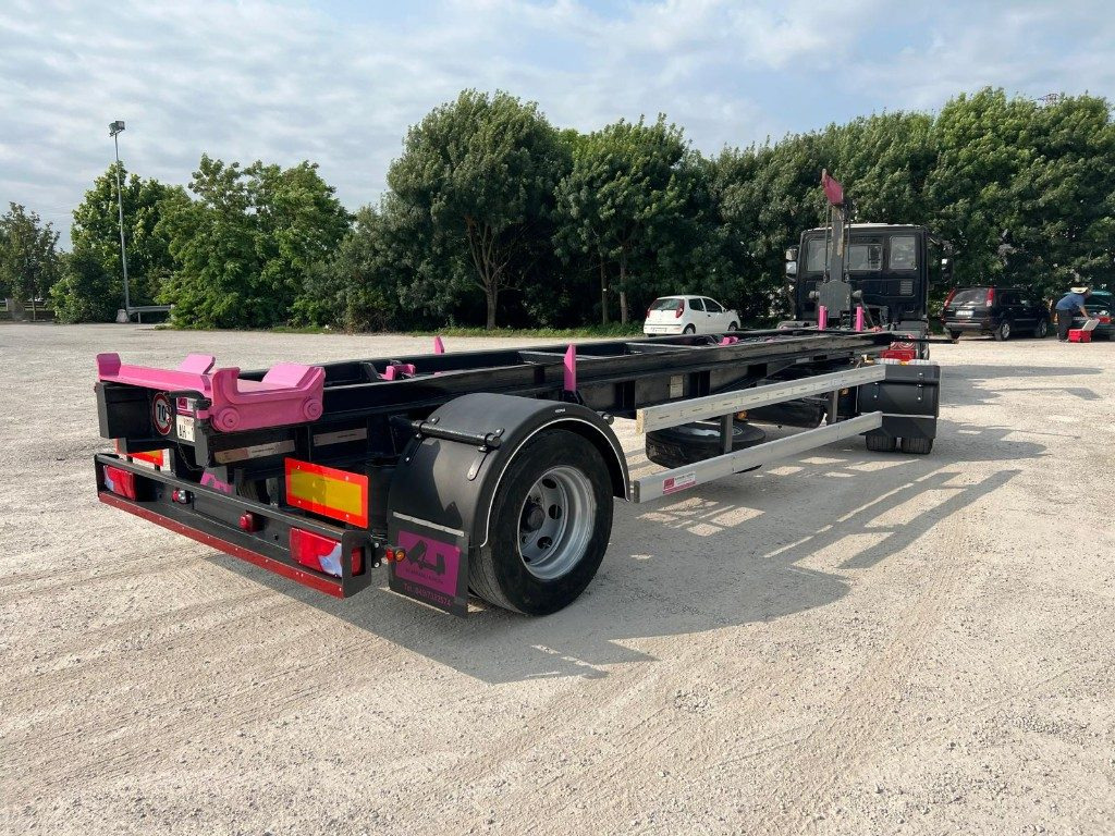 ATLAS RIMORCHIO ATLAS SCARRABILE - Hákový/ Ramenový nosič přívěs: obrázek 4 ATLAS RIMORCHIO ATLAS SCARRABILE - Hákový/ Ramenový nosič přívěs: obrázek 4