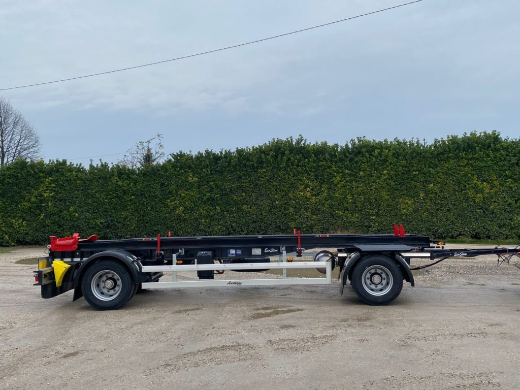 AUSTERAS RIMORCHIO NUOVO AUSTERAS SCARRABILE PNEUMATICO - Hákový/ Ramenový nosič přívěs: obrázek 5 AUSTERAS RIMORCHIO NUOVO AUSTERAS SCARRABILE PNEUMATICO - Hákový/ Ramenový nosič přívěs: obrázek 5