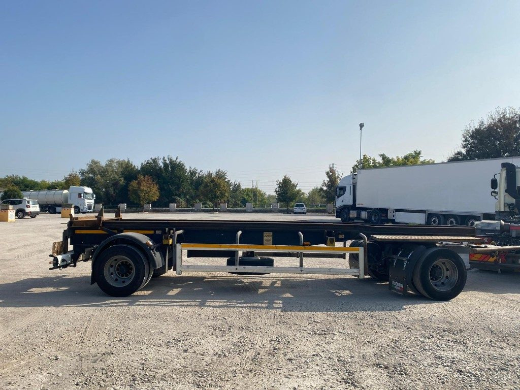 CARDI RIMORCHIO CARDI SCARRABILE PNEUMATICO - Hákový/ Ramenový nosič přívěs: obrázek 4 CARDI RIMORCHIO CARDI SCARRABILE PNEUMATICO - Hákový/ Ramenový nosič přívěs: obrázek 4