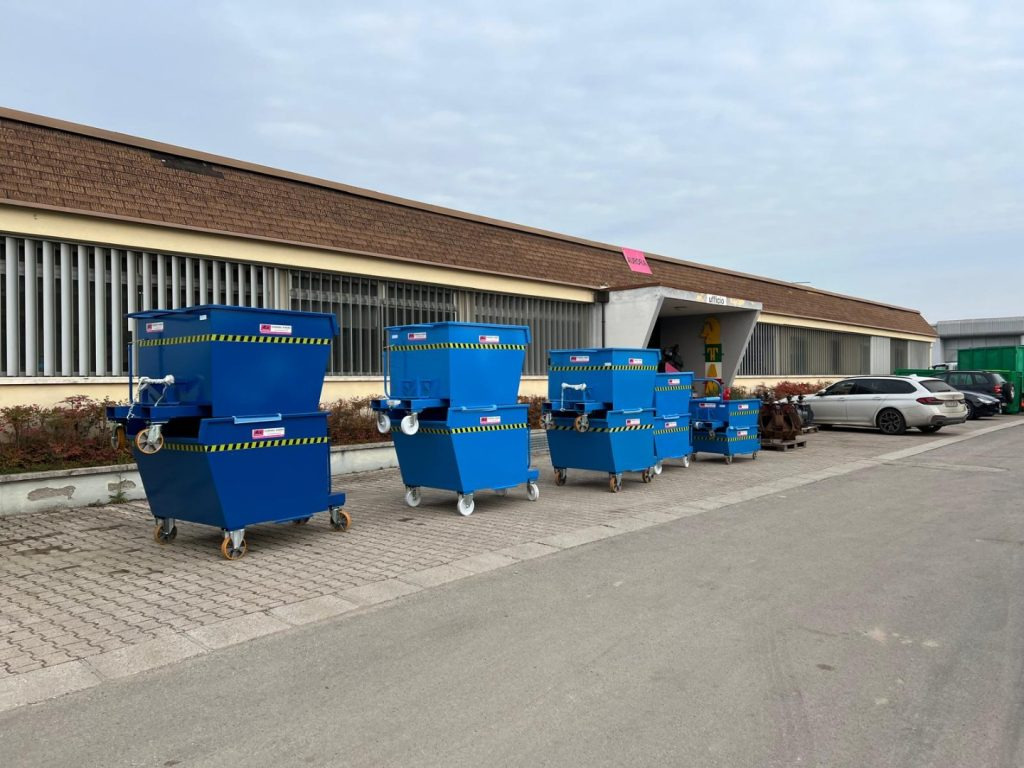 CONTAINER A BENNA RIBALTABILE - Výklopný kontejner: obrázek 3 CONTAINER A BENNA RIBALTABILE - Výklopný kontejner: obrázek 3