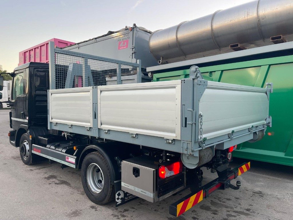 CONTAINER SCARRABILE NUOVO A PIANALE CON SPONDE - Hákový kontejner: obrázek 4 CONTAINER SCARRABILE NUOVO A PIANALE CON SPONDE - Hákový kontejner: obrázek 4