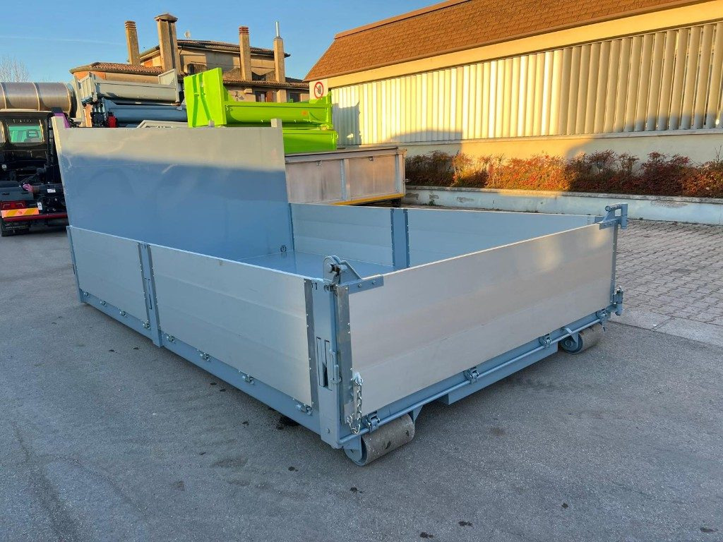 CONTAINER SCARRABILE NUOVO A PIANALE CON SPONDE - Hákový kontejner: obrázek 4 CONTAINER SCARRABILE NUOVO A PIANALE CON SPONDE - Hákový kontejner: obrázek 4