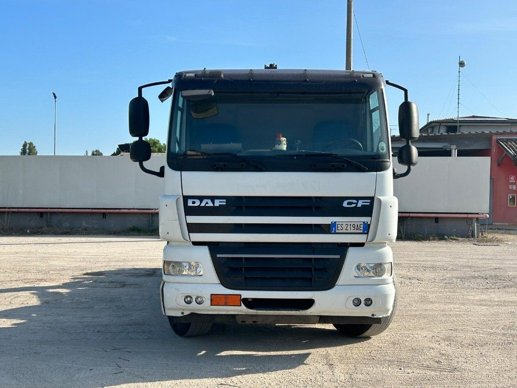 DAF CF85 SCARRABILE - Hákový nosič kontejnerů: obrázek 2 DAF CF85 SCARRABILE - Hákový nosič kontejnerů: obrázek 2