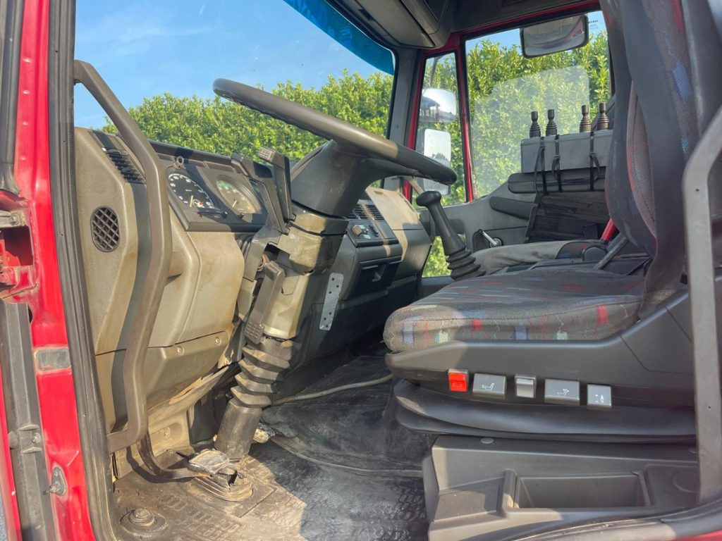 FIAT IVECO EUROCARGO 150E23 - Hákový nosič kontejnerů: obrázek 3 FIAT IVECO EUROCARGO 150E23 - Hákový nosič kontejnerů: obrázek 3
